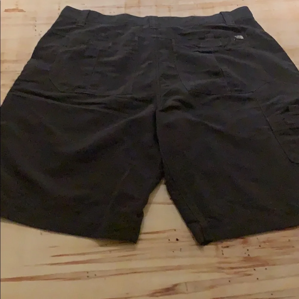 The North Face Charcoal Gray Cargo Shorts size 36